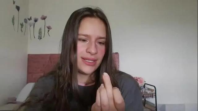 Image 3 of serenity_crystal Stream on Chaturbate on 1 month ago