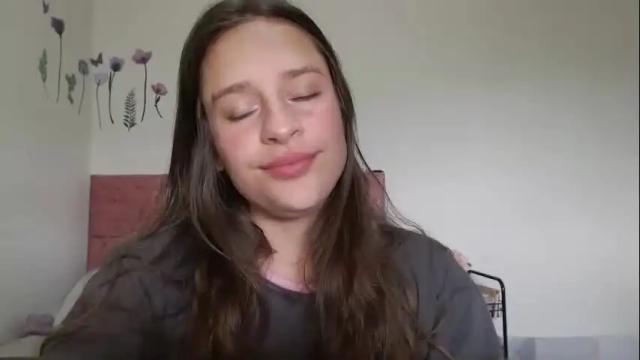 Image 4 of serenity_crystal Stream on Chaturbate on 1 month ago