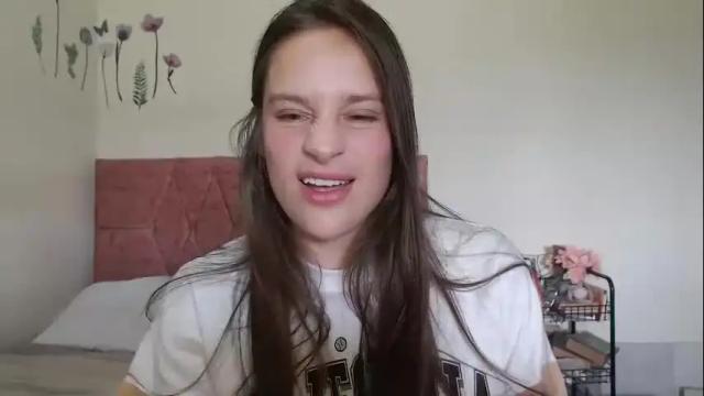 Image 4 of serenity_crystal Stream on Chaturbate on 20 days ago