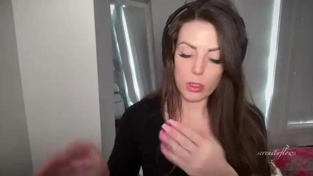 Image 2 of serenityflows Stream on Chaturbate on 13 months ago