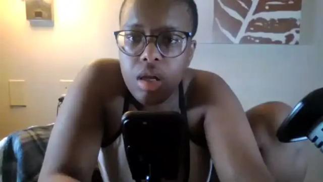 Image 12 of servegoddessro Stream on Chaturbate on 18 months ago