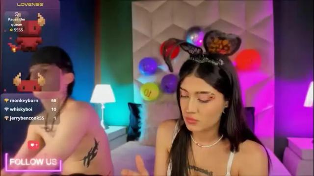 Image 3 of sett_and_gwen Stream on Chaturbate on 2 months ago