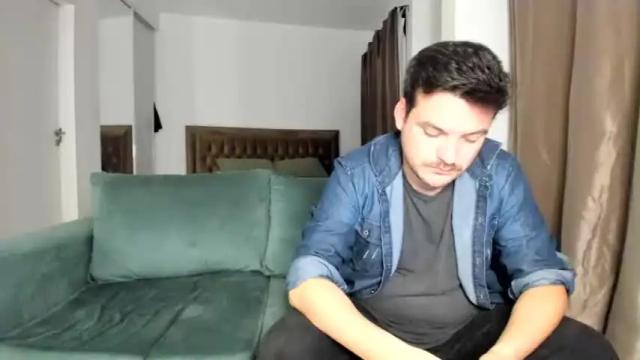 Image 6 of sexandpassioncouple Stream on Chaturbate on 14 months ago