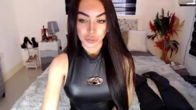 Image 4 of sexenchantresstgirl Stream on Chaturbate on 13 months ago