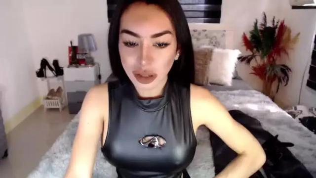 Image 12 of sexenchantresstgirl Stream on Chaturbate on 13 months ago