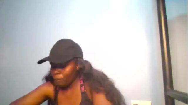 Image 4 of sexie_curvie Stream on Chaturbate on 1 month ago