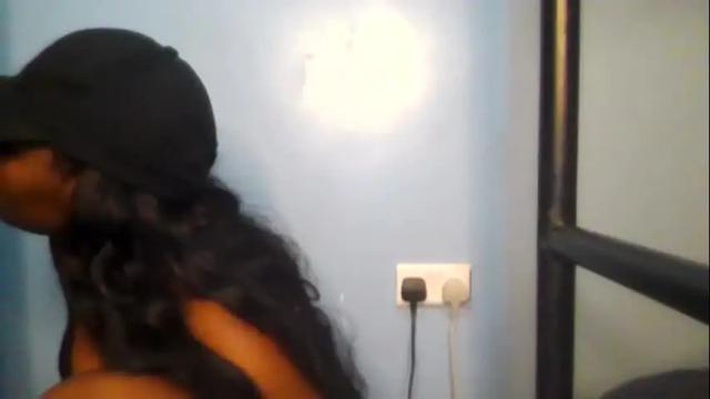 Image 7 of sexie_curvie Stream on Chaturbate on 1 month ago