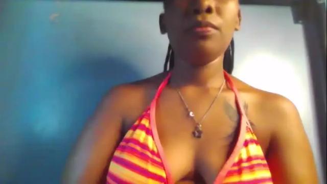 Image 4 of sexie_curvie Stream on Chaturbate on 1 month ago