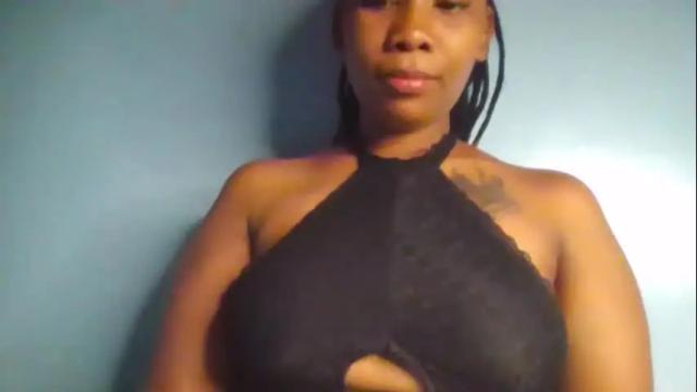 Image 3 of sexie_curvie Stream on Chaturbate on 26 days ago