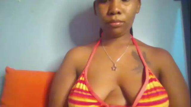 Image 3 of sexie_curvie Stream on Chaturbate on 13 days ago