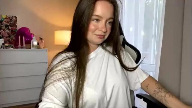 Image 2 of sexmoon11 Stream on Chaturbate on 2 months ago