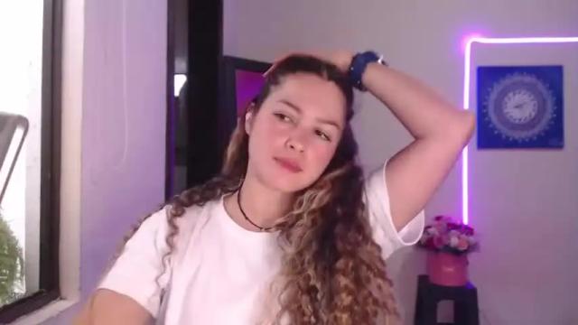Image 6 of sexwwoman Stream on Chaturbate on 13 months ago