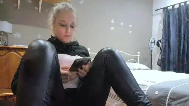 Thumbnail 2, sexxxycrystali's Stream at Chaturbate, 1 month ago