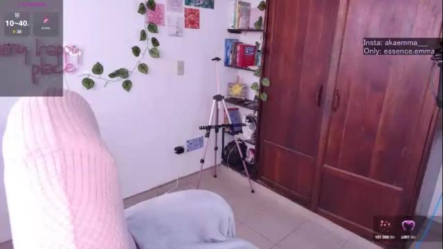 Image 4 of sexy__emma Stream on Chaturbate on 4 months ago