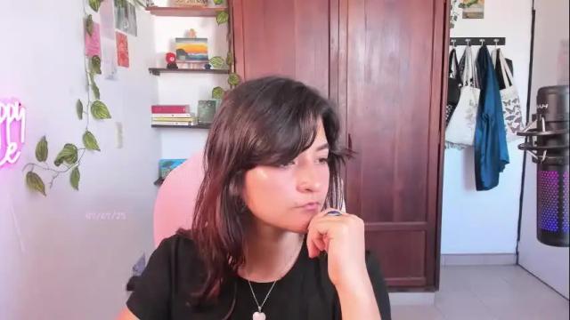 Image 2 of sexy__emma Stream on Chaturbate on 20 days ago