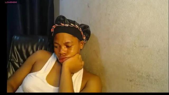 Image 8 of sexy_adyna Stream on Chaturbate on 8 months ago