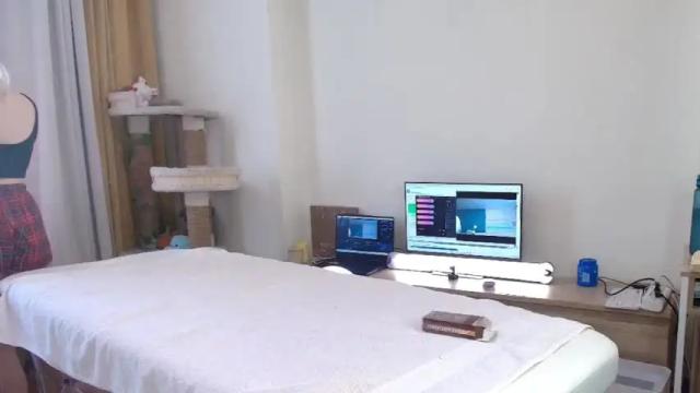Image 4 of sexy_b0rsch Stream on Chaturbate on 1 month ago