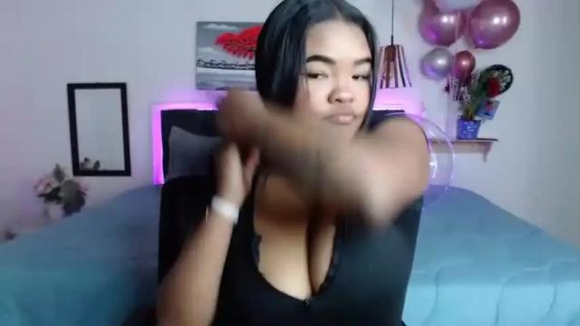 Image 4 of sexy_clohe Stream on Chaturbate on 13 months ago