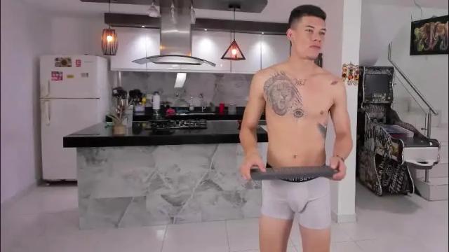 Image 7 of sexy_hot_friends_ Stream on Chaturbate on 1 month ago