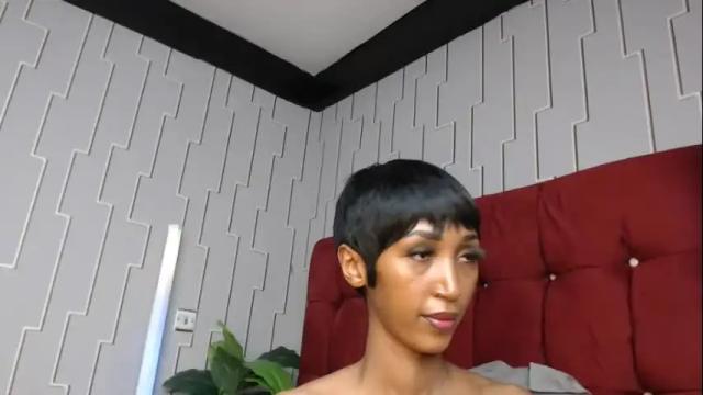 Image 6 of sexy_larisa Stream on Chaturbate on 17 days ago