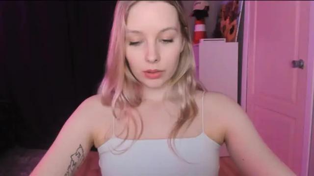 Image 3 of sexy_misses19 Stream on Chaturbate on 12 months ago