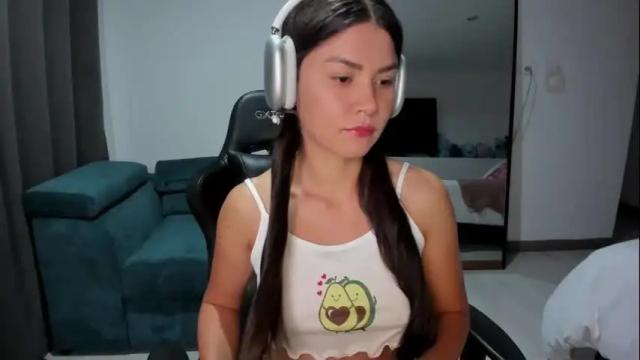 Image 2 of sexy_natty Stream on Chaturbate on 14 months ago