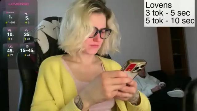 Image 2 of sexy_sweets Stream on Chaturbate on 1 month ago