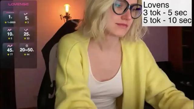 Image 10 of sexy_sweets Stream on Chaturbate on 1 month ago