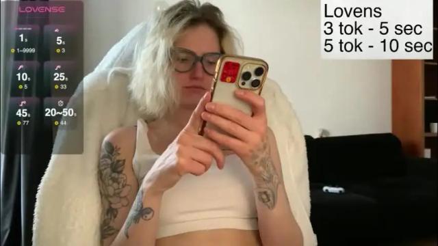 Image 2 of sexy_sweets Stream on Chaturbate on 23 days ago