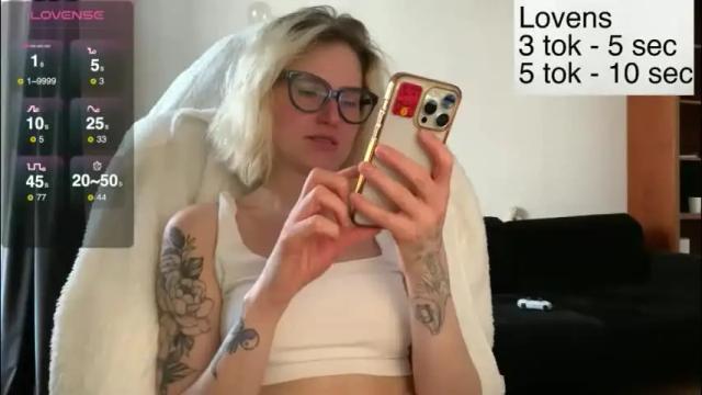 Image 3 of sexy_sweets Stream on Chaturbate on 23 days ago