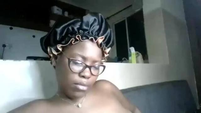 Image 4 of sexy_tinah Stream on Chaturbate on 19 months ago