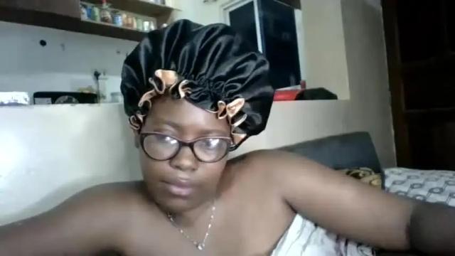 Image 2 of sexy_tinah Stream on Chaturbate on 19 months ago