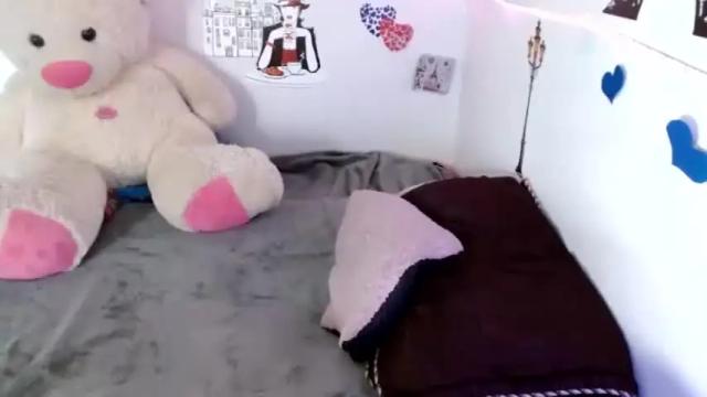 Image 11 of sexy_violett18 Stream on Chaturbate on 16 months ago