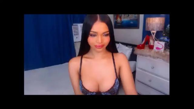 Image 4 of sexyadrianaqueents Stream on Chaturbate on 15 months ago