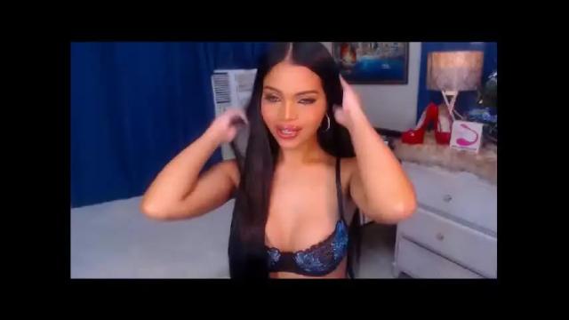 Image 7 of sexyadrianaqueents Stream on Chaturbate on 15 months ago