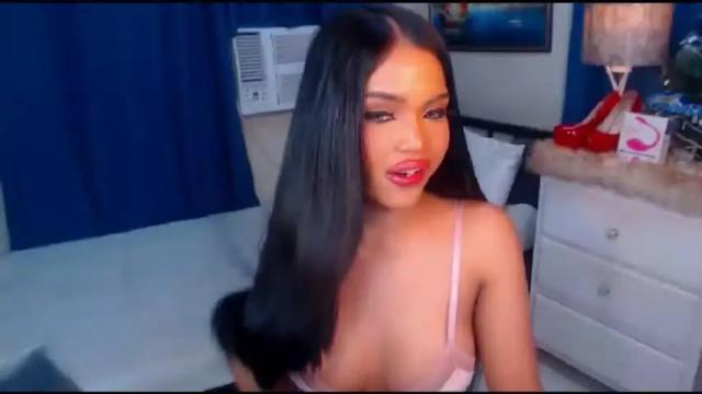 Image 3 of sexyadrianaqueents Stream on Chaturbate on 15 months ago