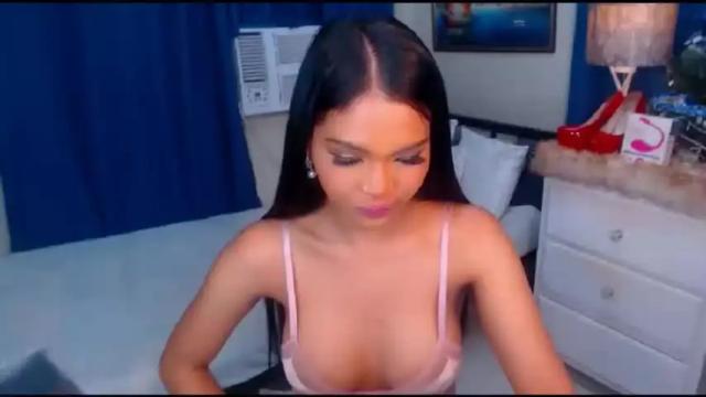Image 4 of sexyadrianaqueents Stream on Chaturbate on 15 months ago