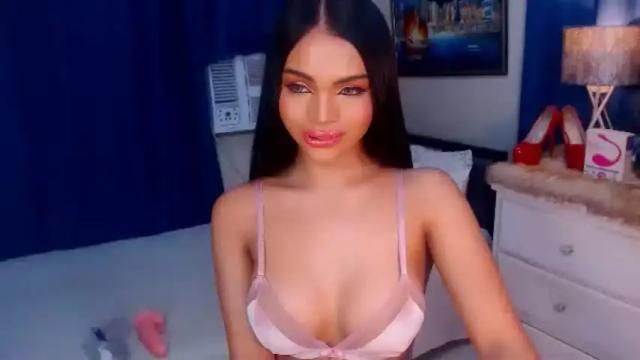 Image 7 of sexyadrianaqueents Stream on Chaturbate on 13 months ago
