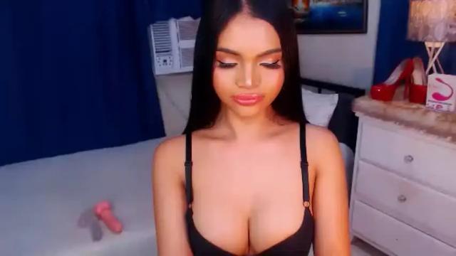 Image 8 of sexyadrianaqueents Stream on Chaturbate on 13 months ago