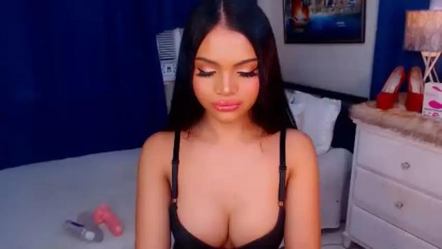 Image 8 of sexyadrianaqueents Stream on Chaturbate on 13 months ago