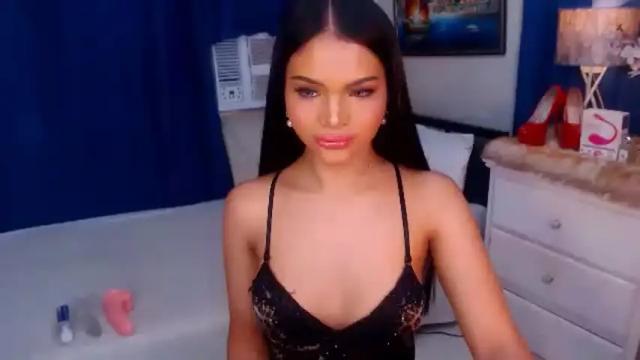 Image 2 of sexyadrianaqueents Stream on Chaturbate on 13 months ago