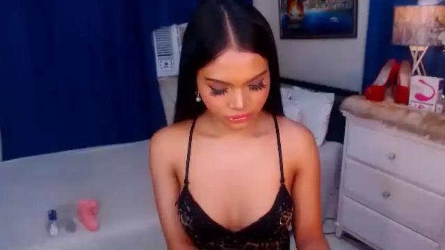 Image 6 of sexyadrianaqueents Stream on Chaturbate on 13 months ago