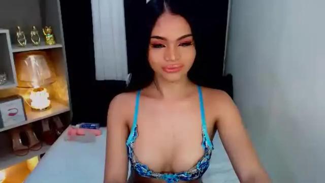 Image 4 of sexyadrianaqueents Stream on Chaturbate on 13 months ago