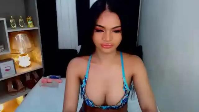 Image 8 of sexyadrianaqueents Stream on Chaturbate on 13 months ago