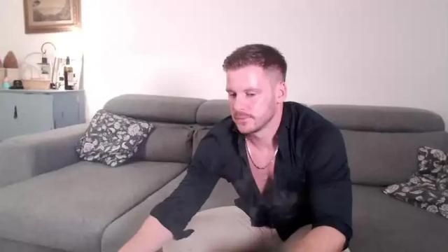 Image 1 of sexyandmarried Stream on Chaturbate on 13 months ago