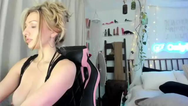 Image 7 of sexyashley_21 Stream on Chaturbate on 7 months ago