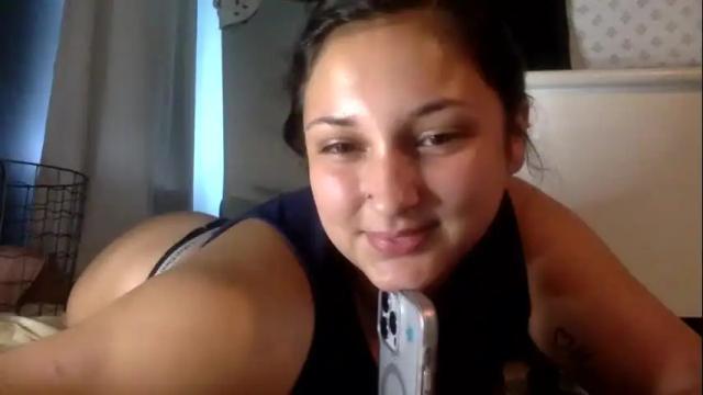 Image 3 of sexybabe2313 Stream on Chaturbate on 15 months ago