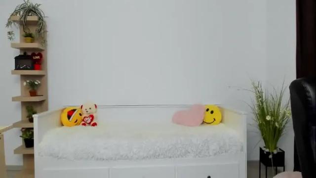 Image 2 of sexybadgirll Stream on Chaturbate on 1 month ago