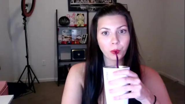 Thumbnail 1, sexybestie_xo's Stream at Chaturbate, 19 months ago