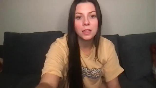 Image 4 of sexybestie_xo Stream on Chaturbate on 15 months ago